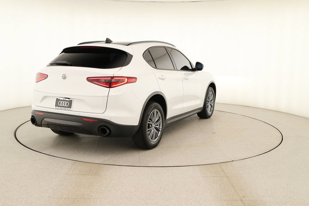 Used 2023 Alfa Romeo Stelvio Sprint RWD image 6