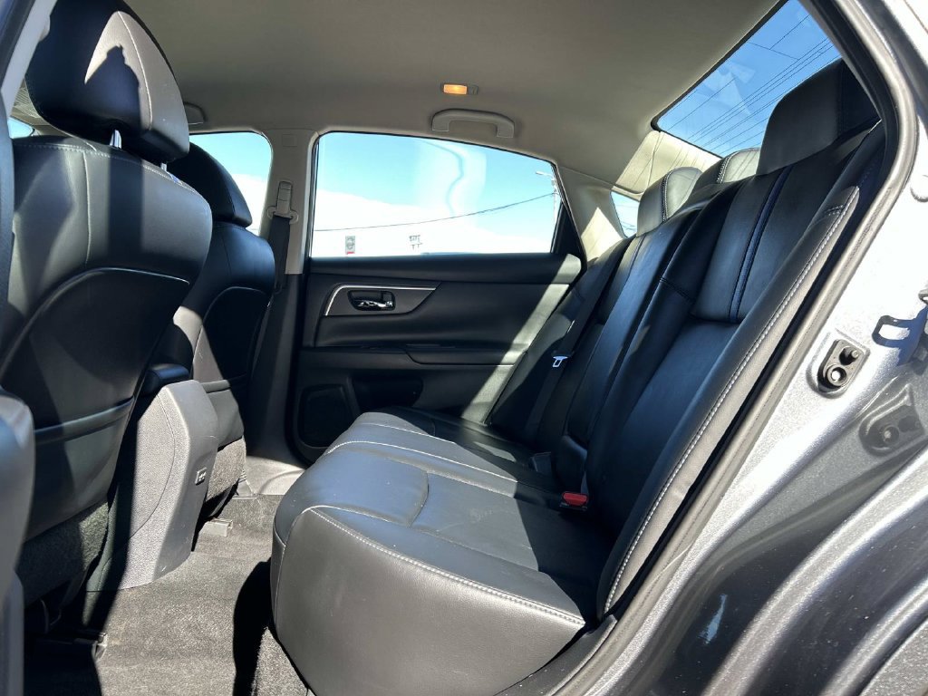 Used 2018 Nissan Altima 2.5 SR w/ SR Special Edition FWD image 15