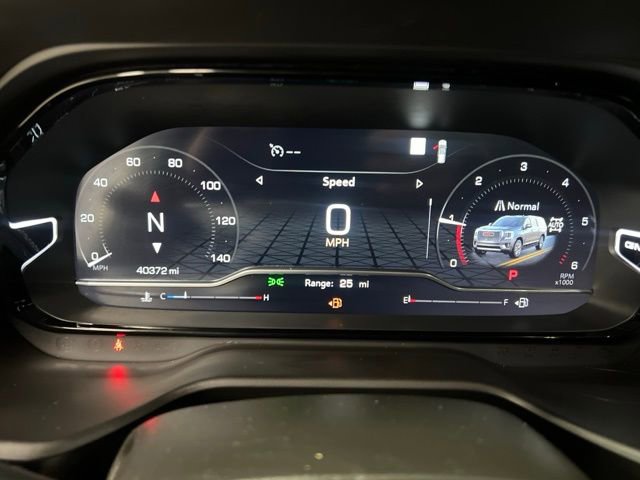 Used 2022 GMC Yukon XL Denali AWD/4WD image 28