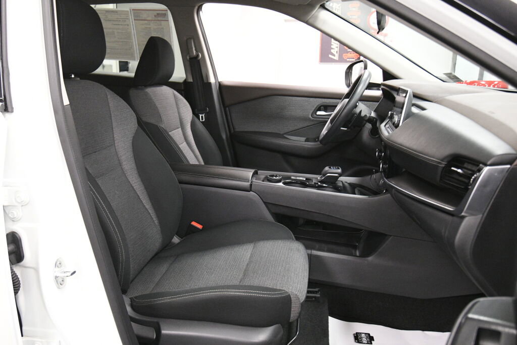 Used 2021 Nissan Rogue SV image 25