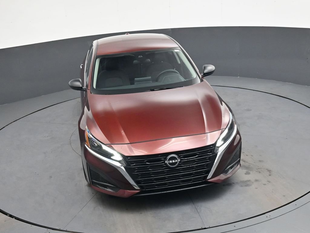 Used 2024 Nissan Altima 2.5 SV image 17