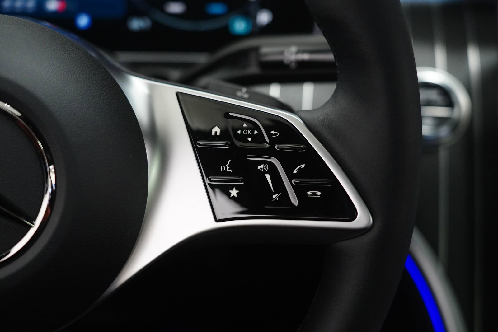 New 2026 Mercedes-Benz C 300 4MATIC Sedan image 21