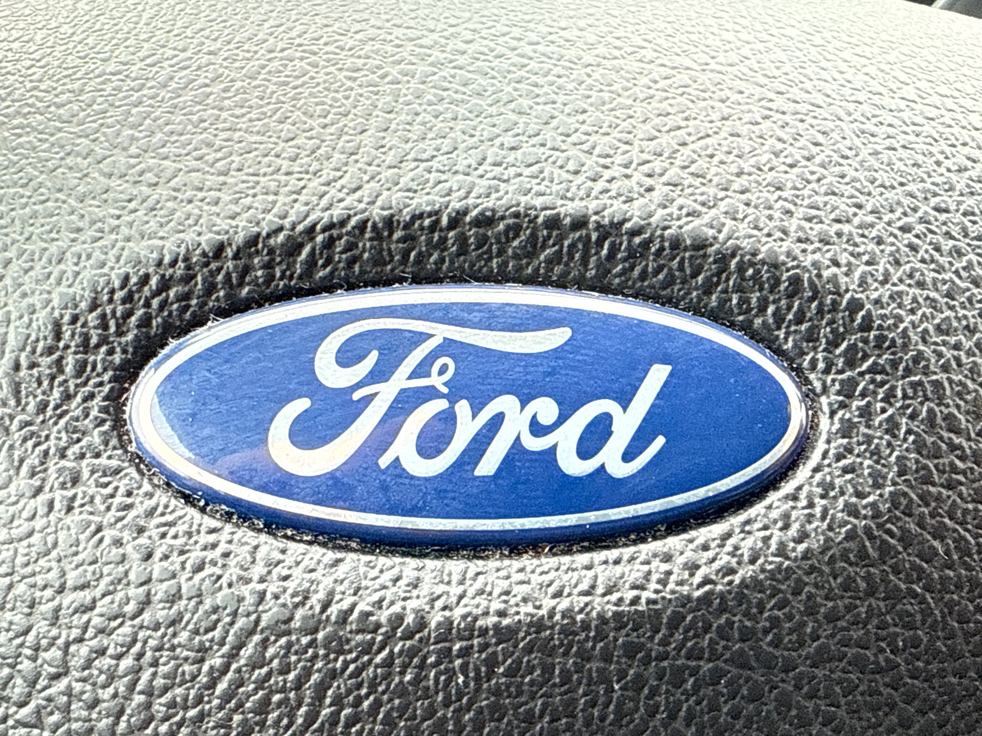 Used 2016 Ford Focus SE w/ SE Sport Package FWD image 28