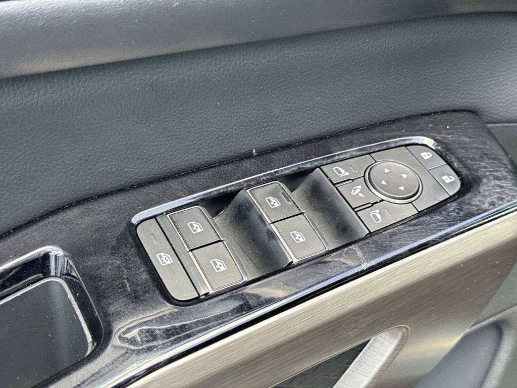 Certified 2024 Nissan Pathfinder Platinum w/ Cargo Package FWD image 21
