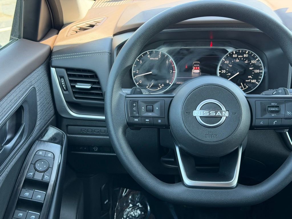 Used 2023 Nissan Rogue S AWD/4WD image 27
