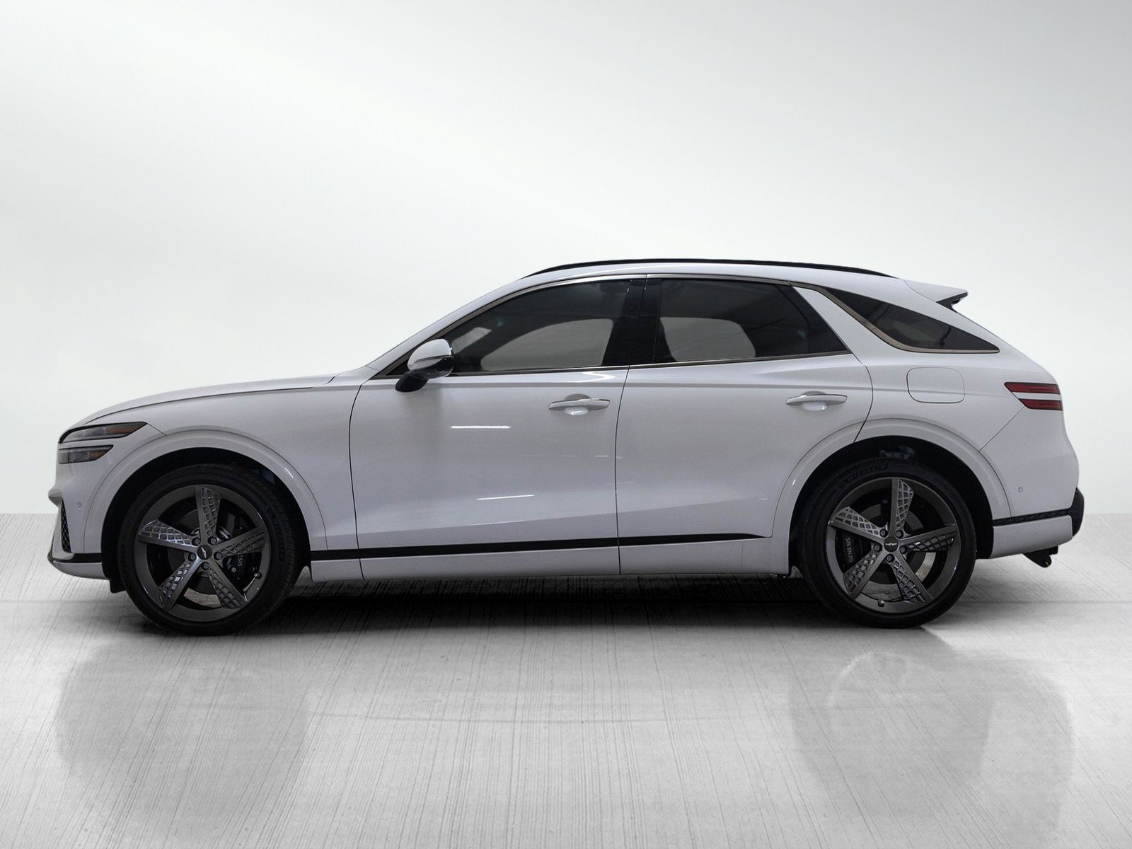 Used 2025 Genesis GV70 2.5T w/ Sport Prestige Package AWD/4WD image 3