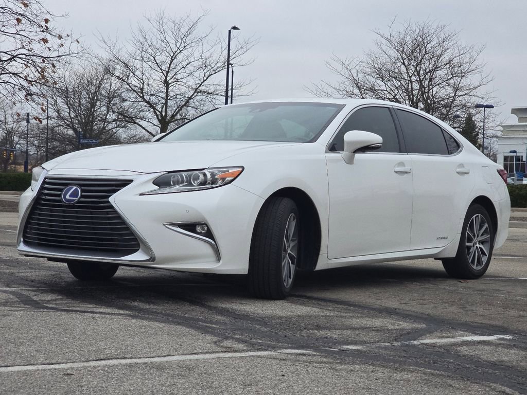 Used 2017 Lexus ES 300h image 12