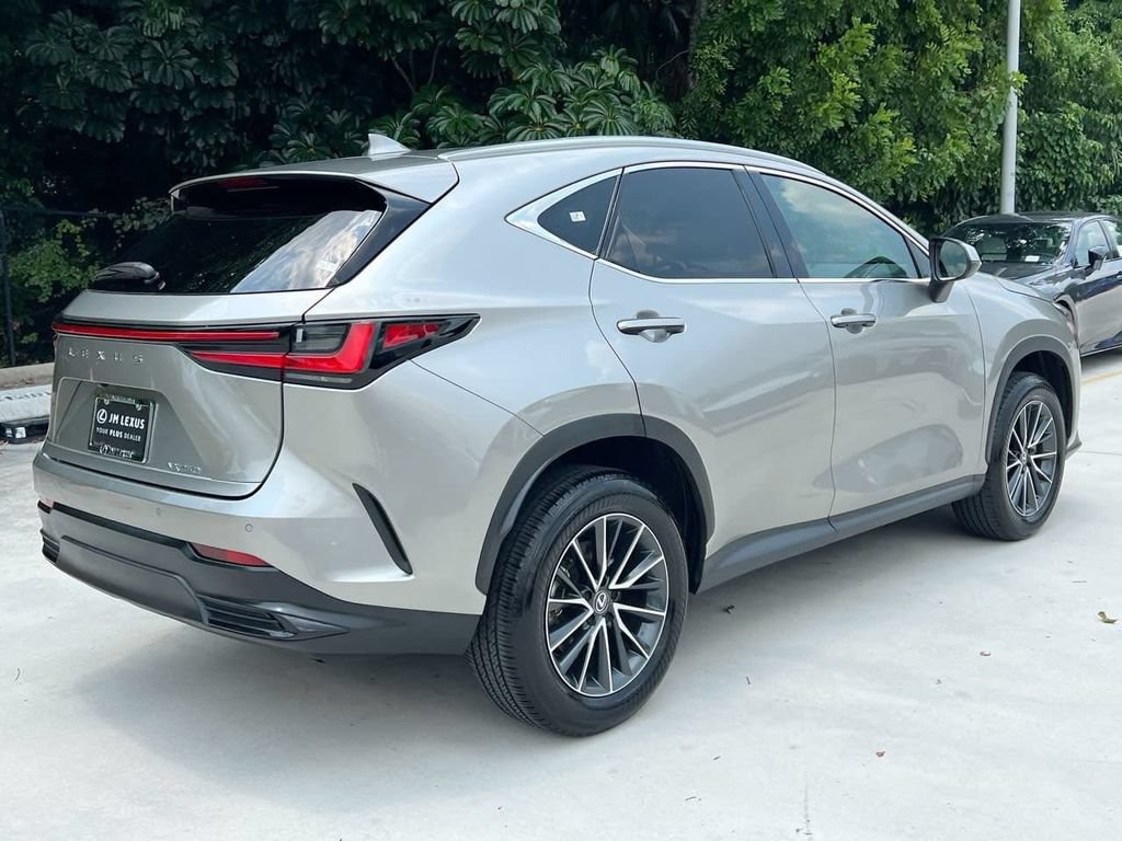 Certified 2025 Lexus NX 250 FWD w/ Accessory Package (Z1) image 7