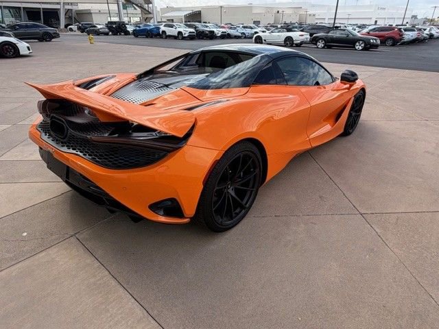 Used 2025 McLaren 750S Spider RWD image 9