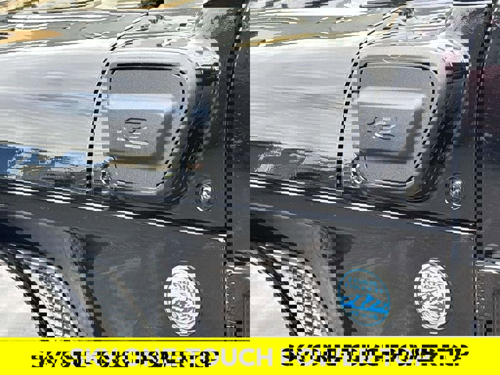 Used 2024 Jeep Wrangler Unlimited Sahara w/ Technology Group AWD/4WD image 32