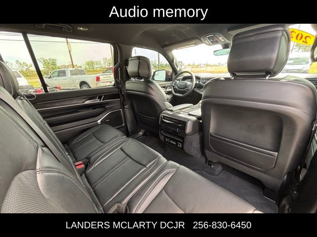 Used 2022 Jeep Wagoneer Series II image 11