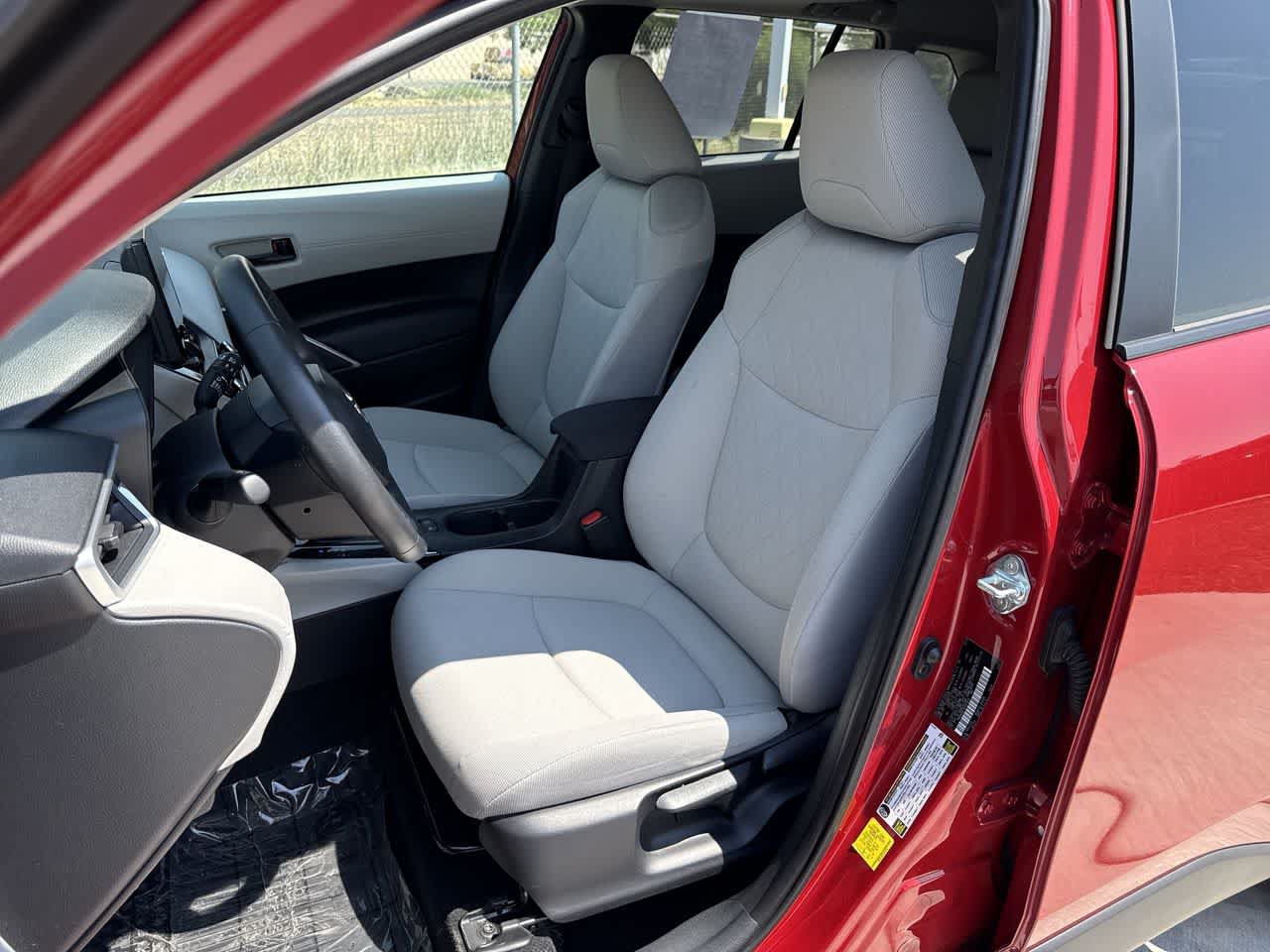 Used 2024 Toyota Corolla Cross LE w/ Moonroof Package AWD/4WD image 11