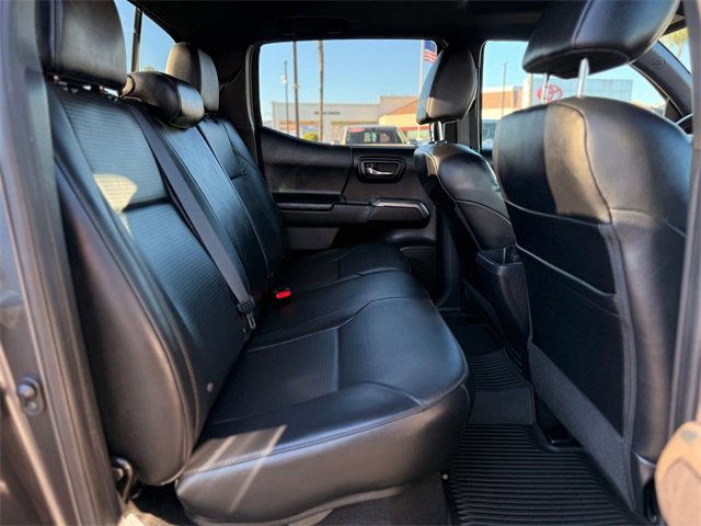 Used 2021 Toyota Tacoma Limited image 20