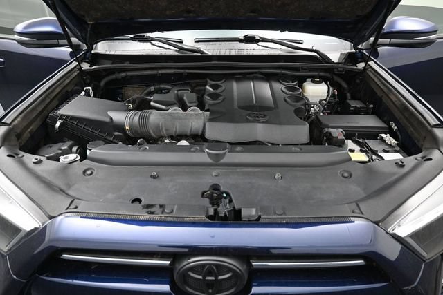 Used 2023 Toyota 4Runner SR5 Premium w/ Moonroof Package AWD/4WD image 38