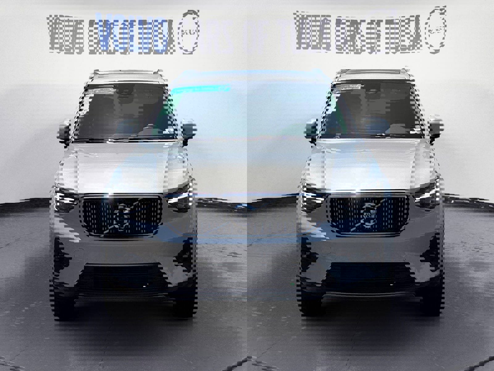 New 2025 Volvo XC40 B5 Plus w/ Protection Package Premier image 8