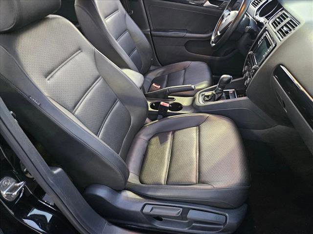 Used 2017 Volkswagen Jetta SEL image 18