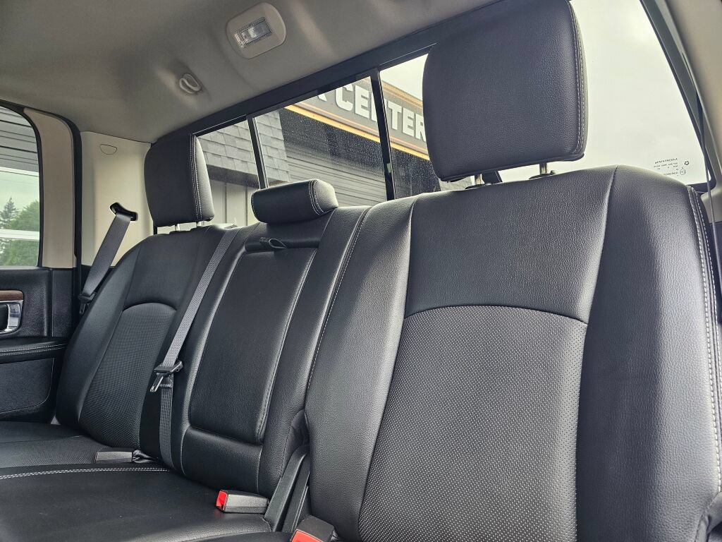Used 2017 RAM 1500 Laramie w/ Convenience Group AWD/4WD image 18
