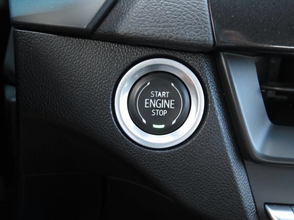 Used 2022 Cadillac CT4 Luxury w/ Sun And Sound Package RWD image 17