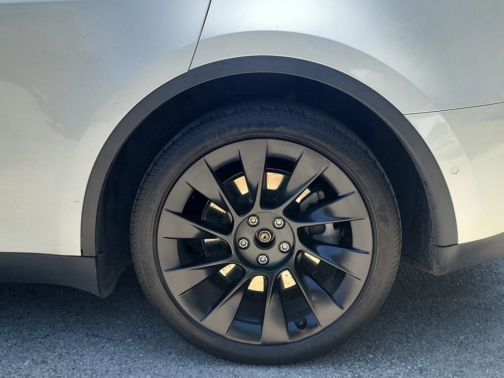 Used 2020 Tesla Model Y Long Range AWD/4WD image 13