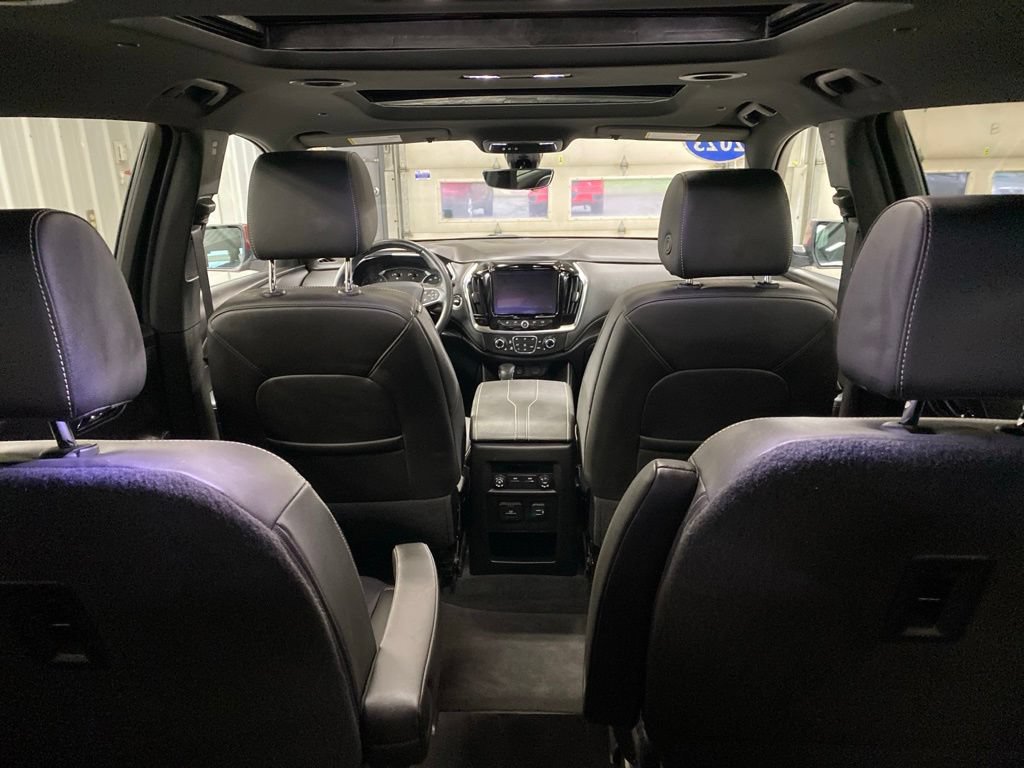 Used 2023 Chevrolet Traverse LT w/ LT Premium Package AWD/4WD image 16