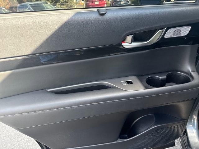 Certified 2022 Hyundai Palisade Limited w/ Cargo Package image 17