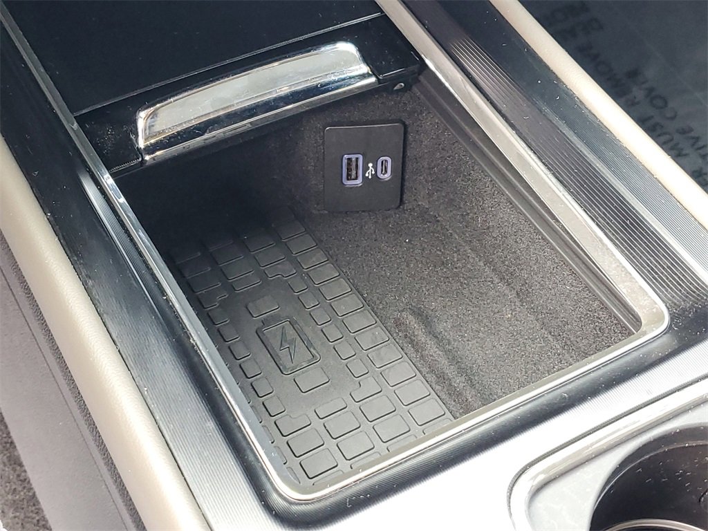 Used 2023 Lincoln Corsair FWD w/ Equipment Group 101A image 25