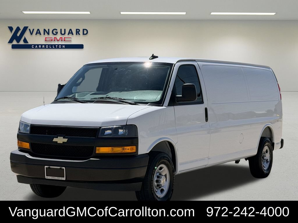 Used 2025 Chevrolet Express 3500 Extended w/ Driver Convenience Package RWD image 5