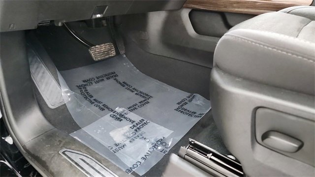 Used 2024 Chevrolet Silverado 2500 LT w/ Convenience Package image 18