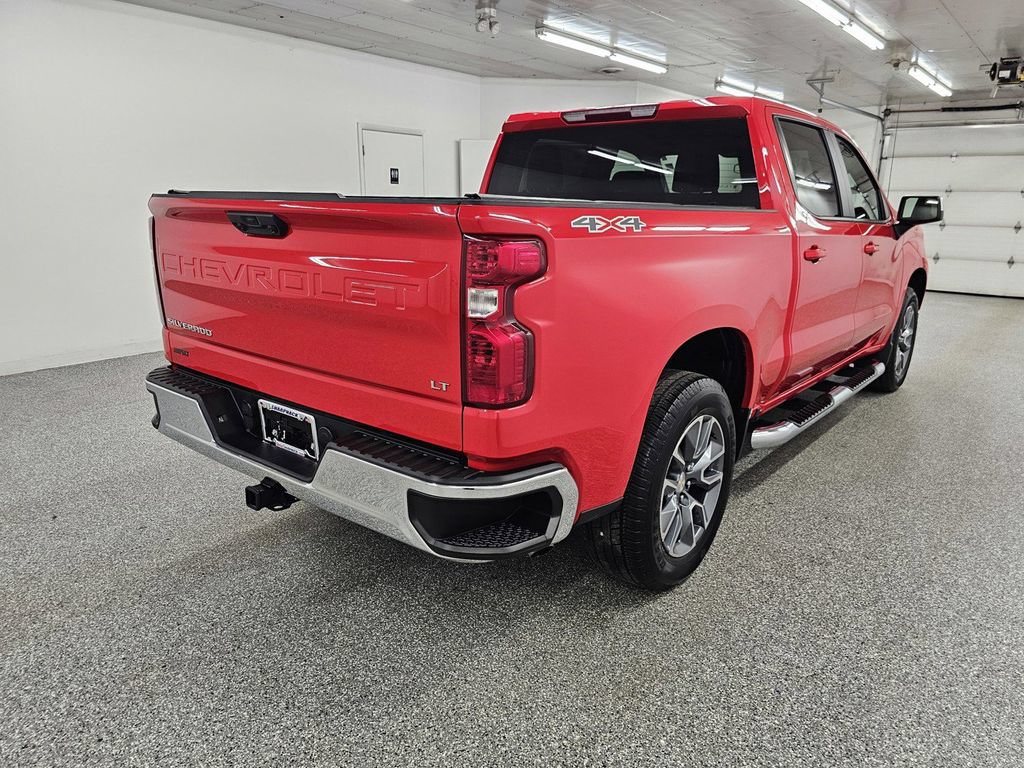 Used 2025 Chevrolet Silverado 1500 LT AWD/4WD image 4