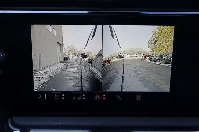 Used 2025 GMC Sierra 2500 AT4 w/ AT4 Premium Plus Package image 30