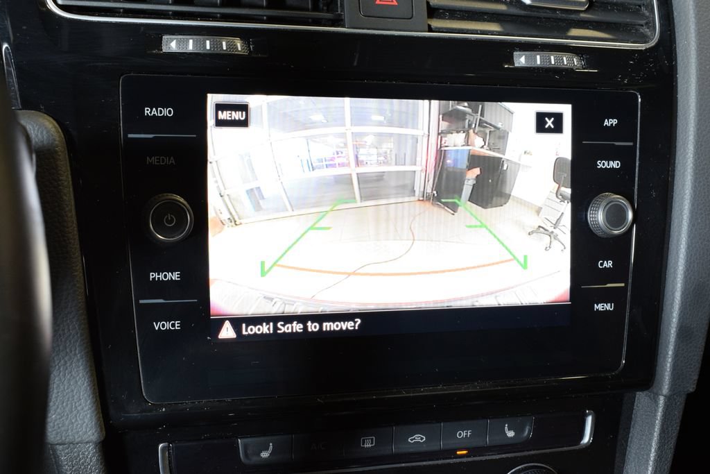Used 2020 Volkswagen GTI SE FWD image 24