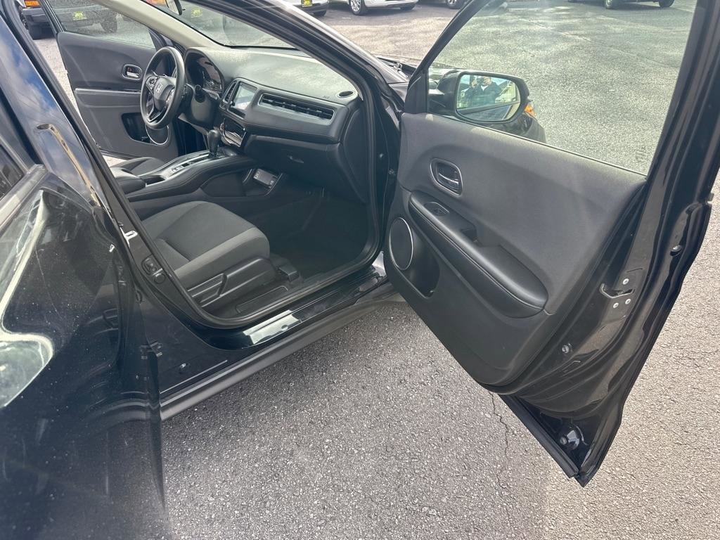 Used 2021 Honda HR-V EX image 17
