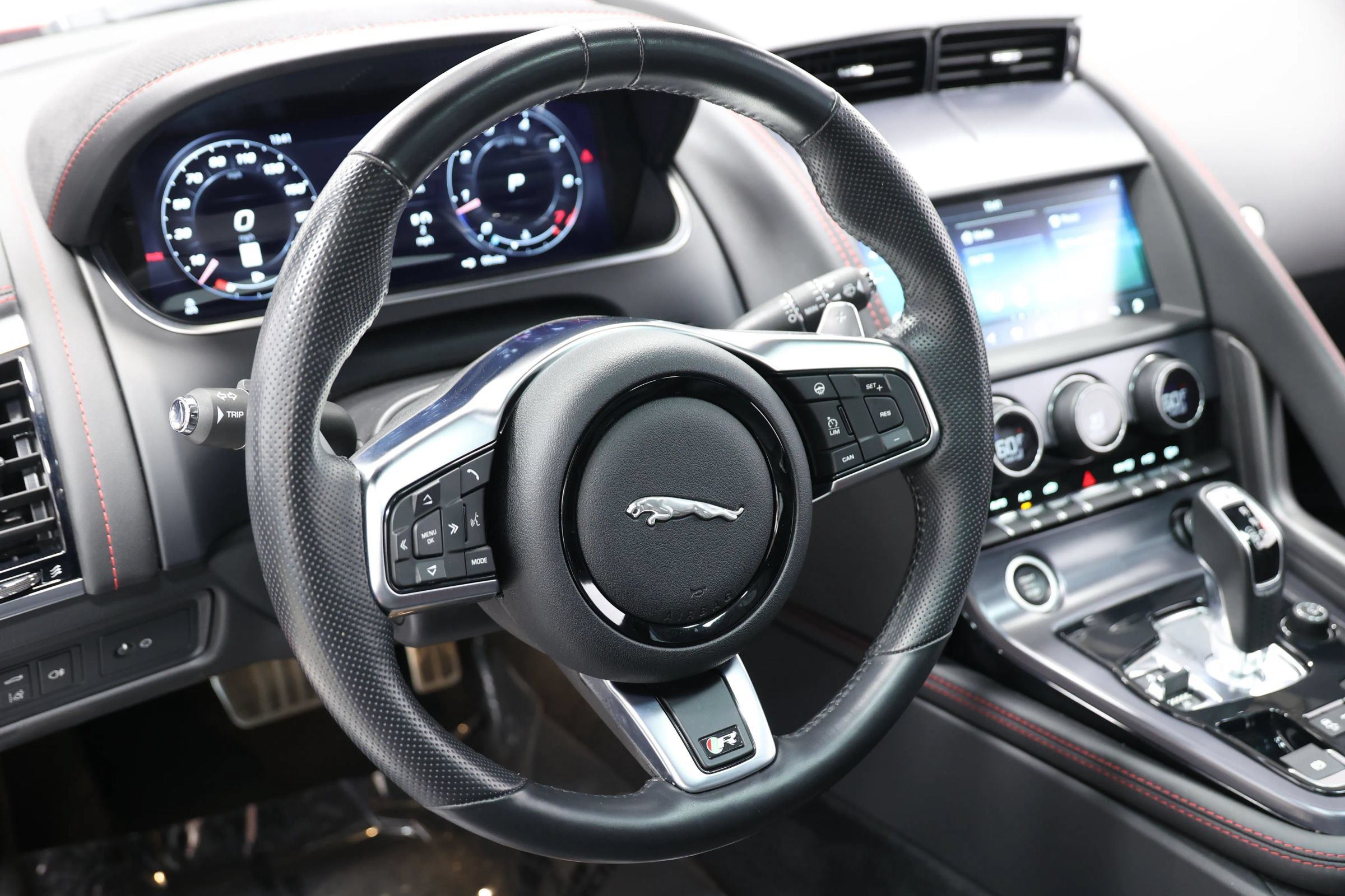 Used 2021 Jaguar F-TYPE R AWD/4WD image 26