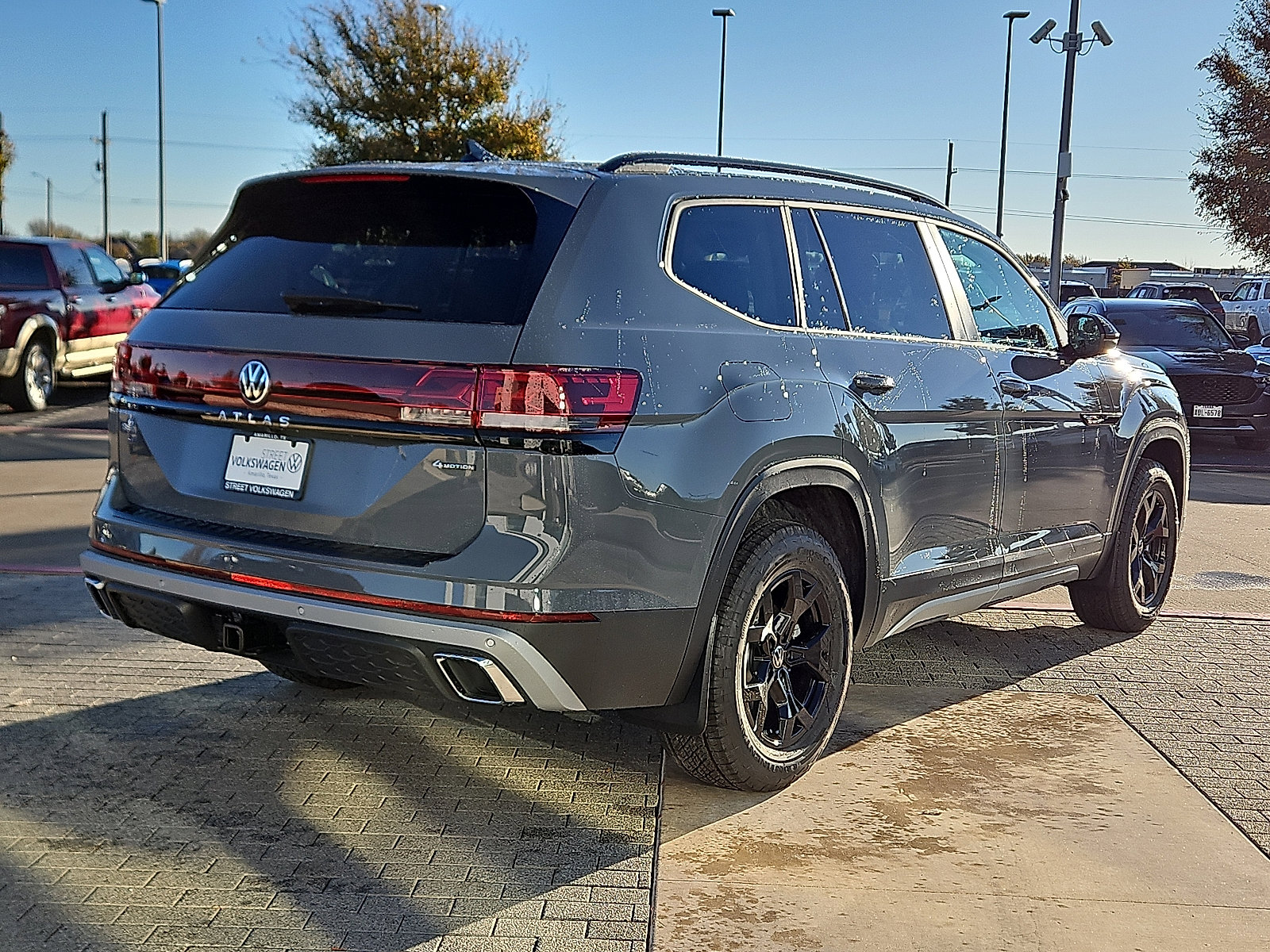 New 2026 Volkswagen Atlas Peak Edition image 4