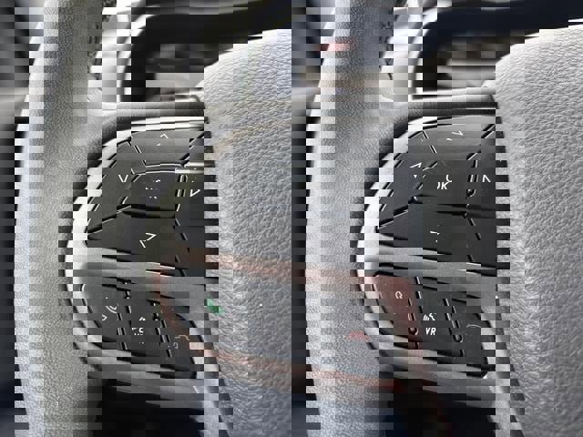 Used 2020 Jeep Cherokee Latitude Plus image 20