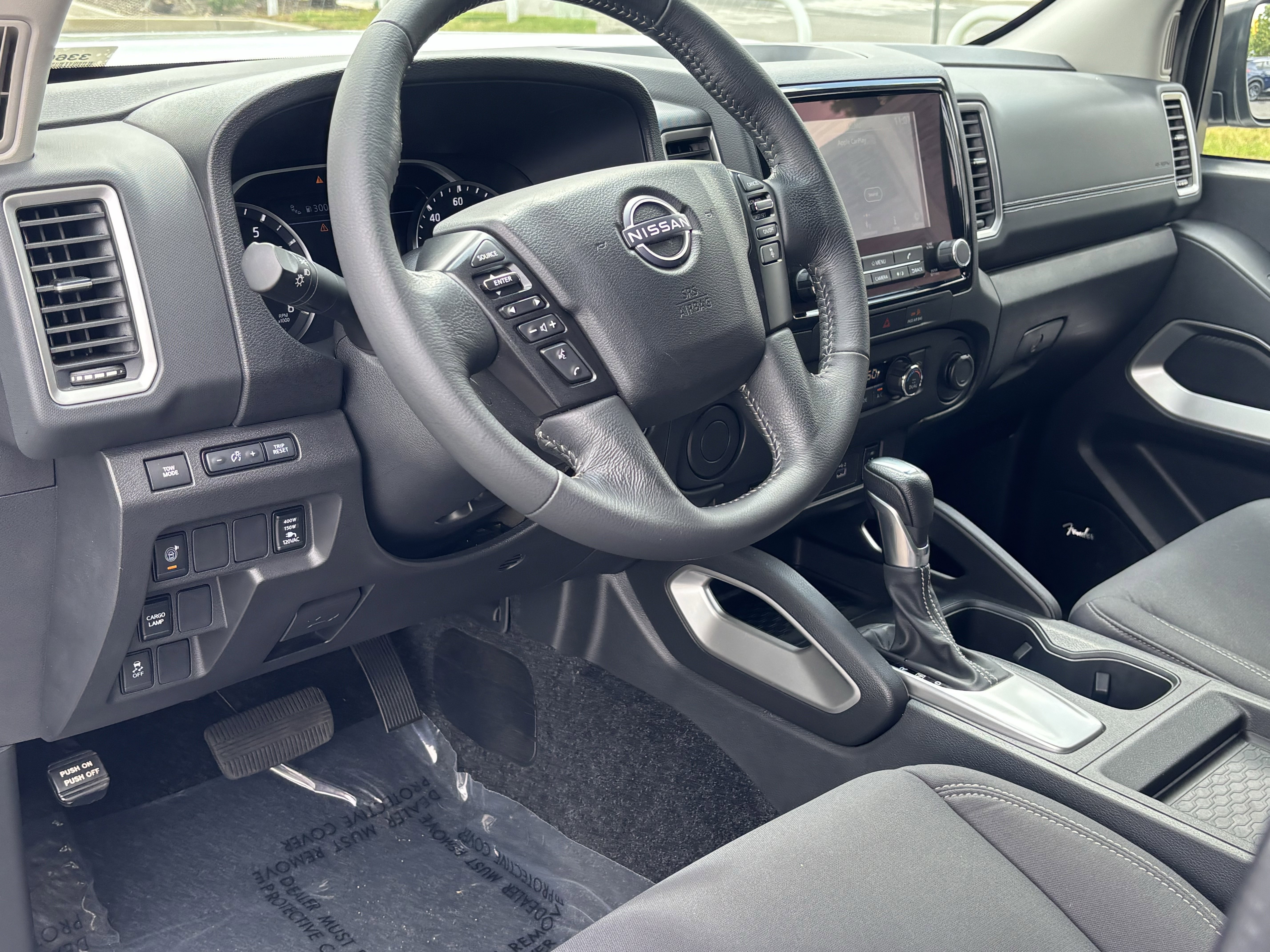 Used 2024 Nissan Frontier SV w/ SV Convenience Package RWD image 16