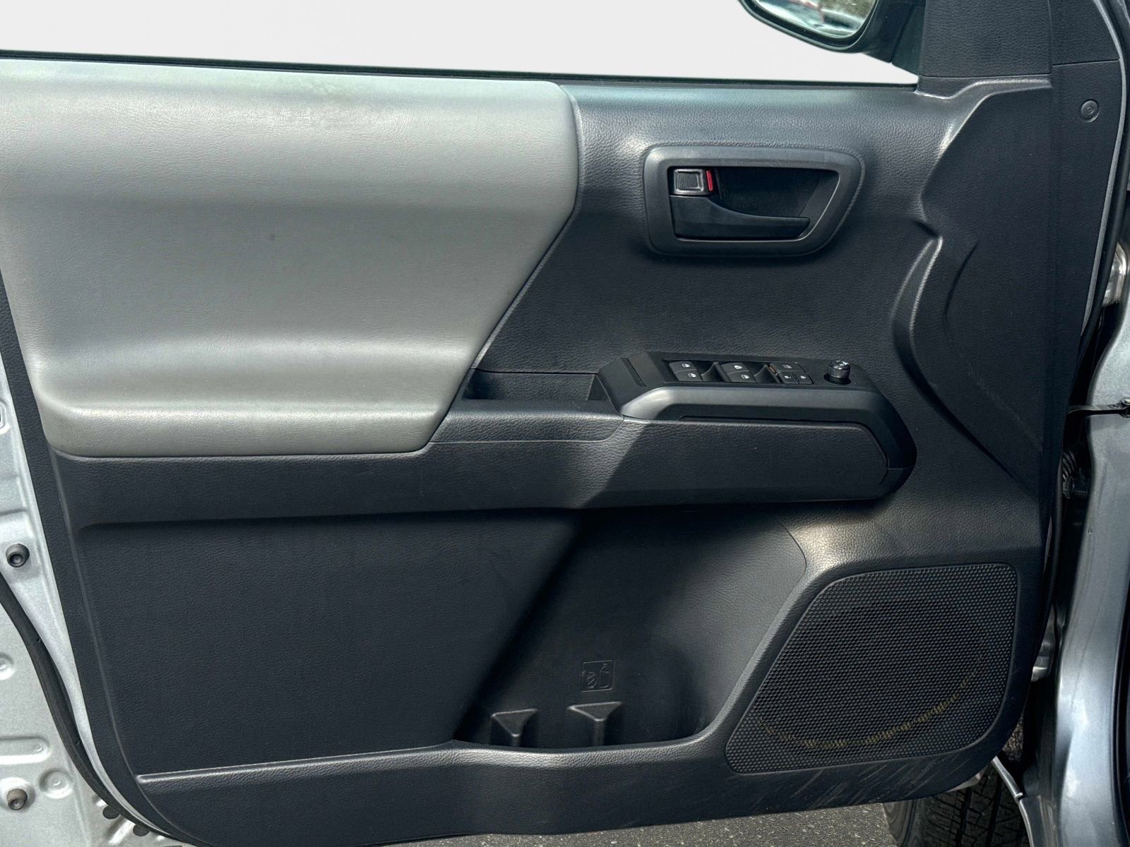 Used 2023 Toyota Tacoma SR image 15