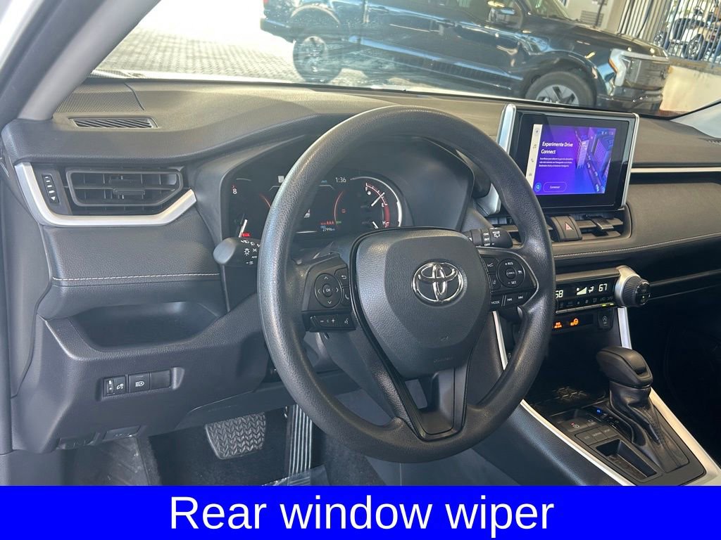 Used 2025 Toyota RAV4 XLE image 32