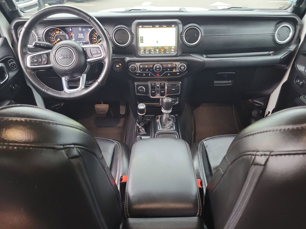 Certified 2023 Jeep Wrangler Sahara w/ Cold Weather Group image 11