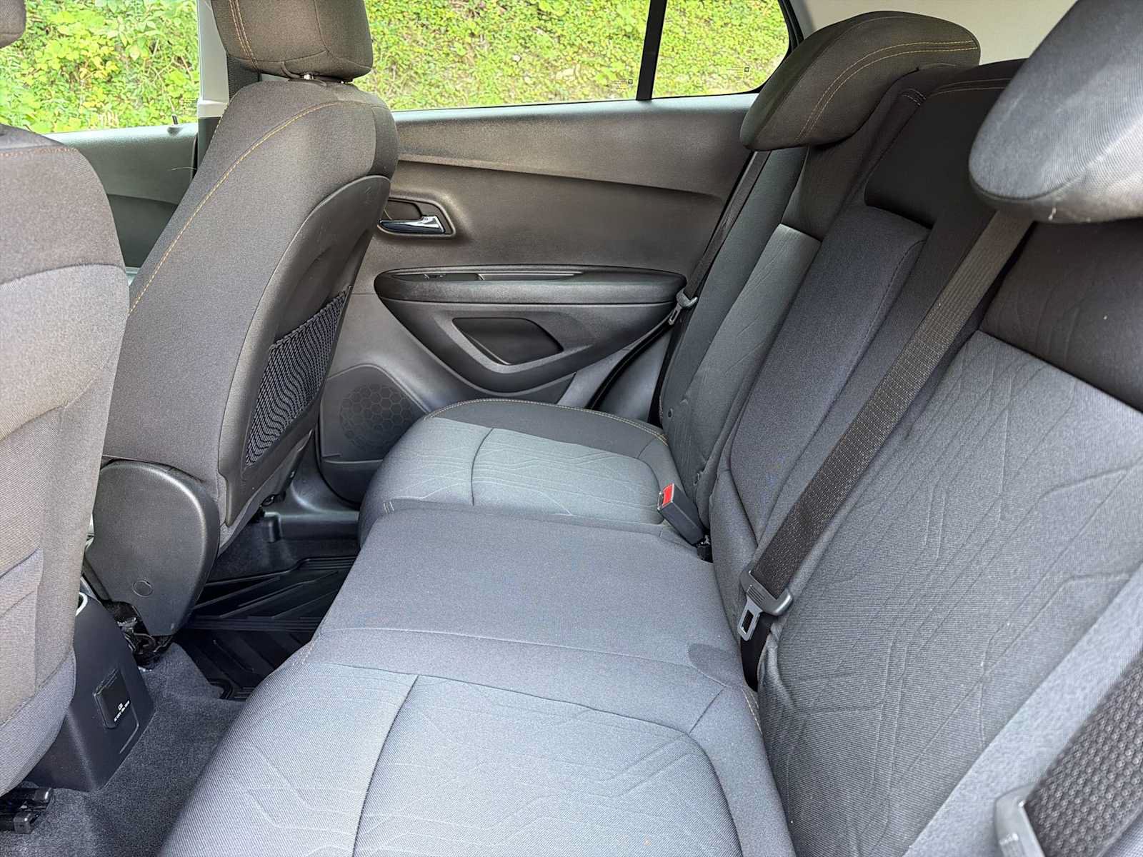 Used 2018 Chevrolet Trax LT w/ LPO, Protection Package FWD image 21