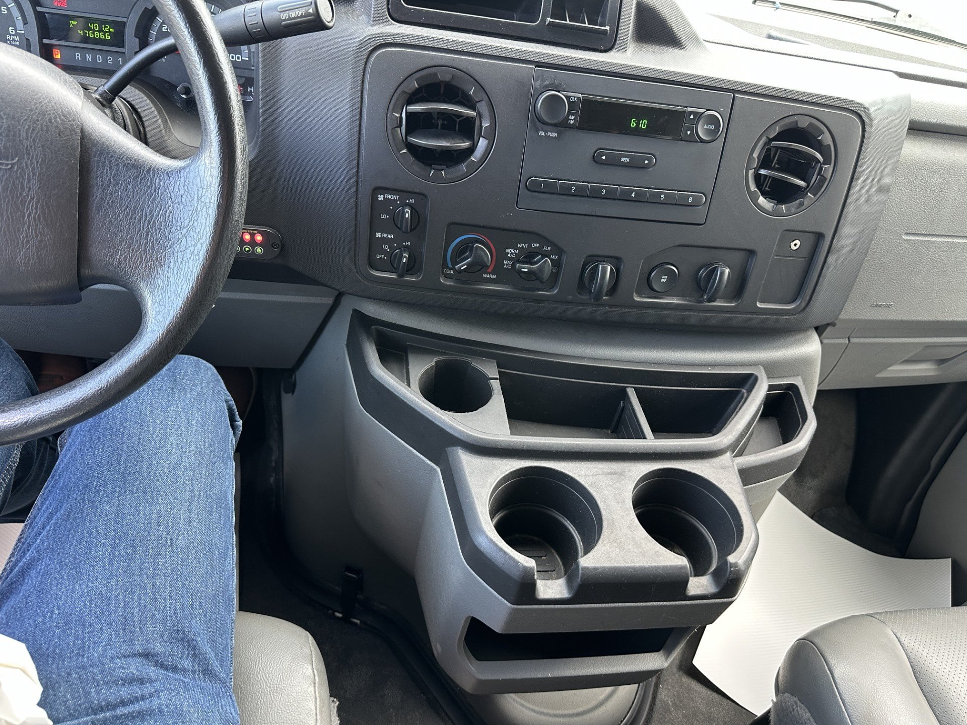 Used 2014 Ford E-250 and Econoline 250 Extended w/ Power Group RWD image 16