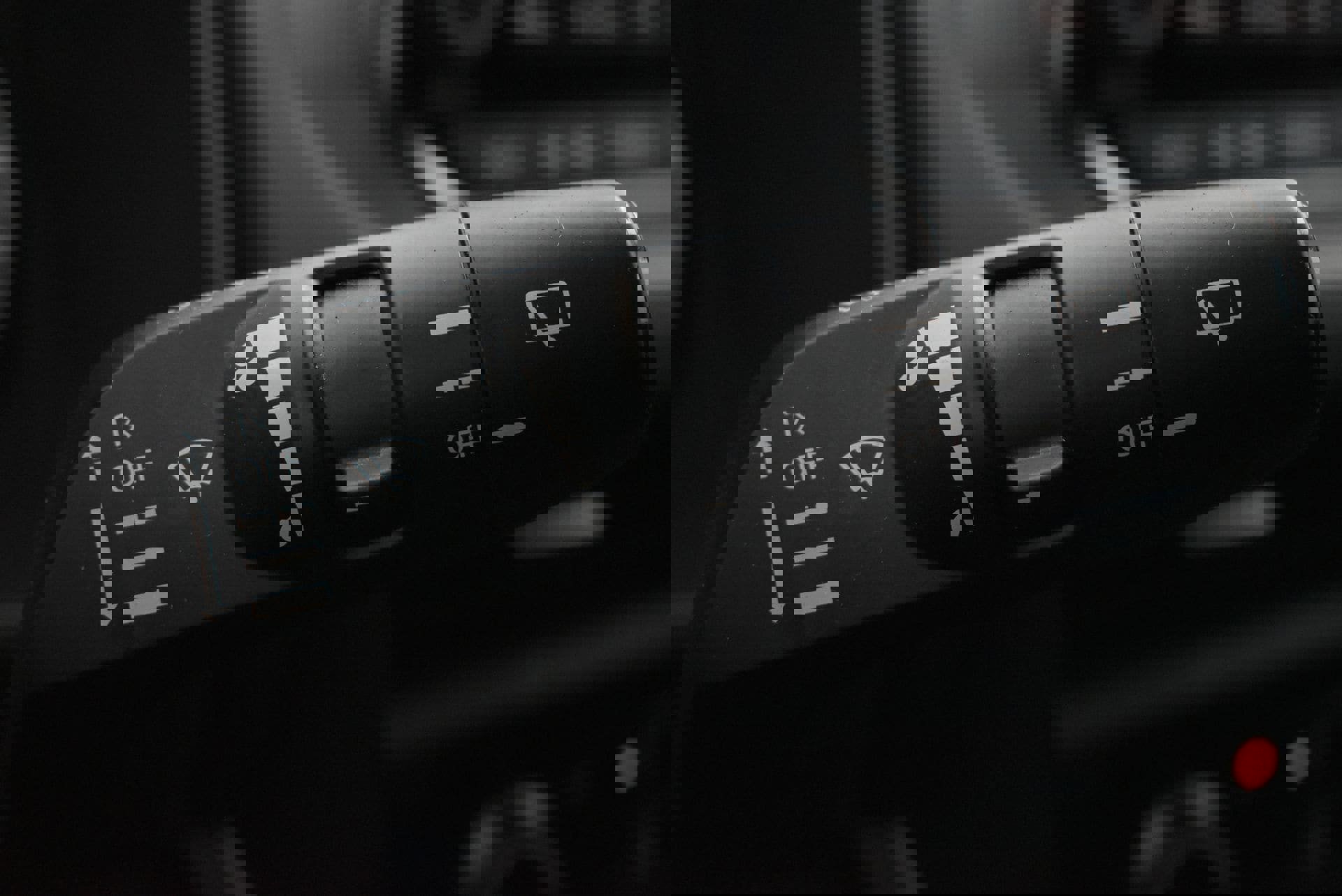 Used 2023 Nissan Rogue S image 21