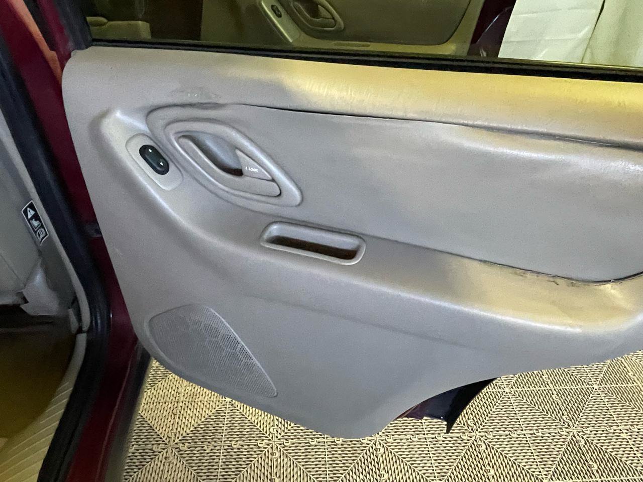 Used 2003 MAZDA Tribute ES AWD/4WD image 16