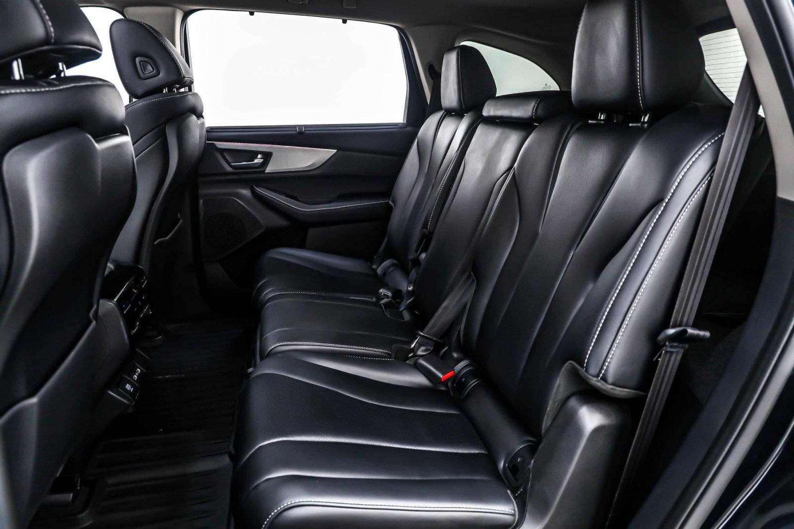 Used 2023 Acura MDX FWD w/ Technology Package image 7