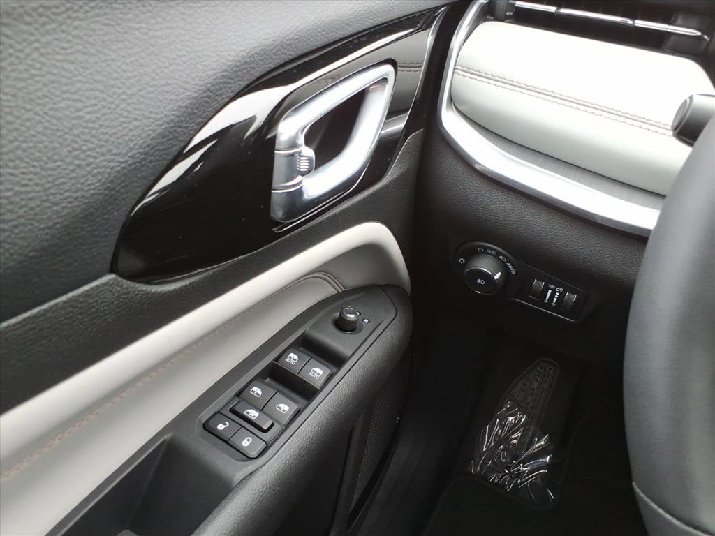 Used 2024 Jeep Compass Limited image 22