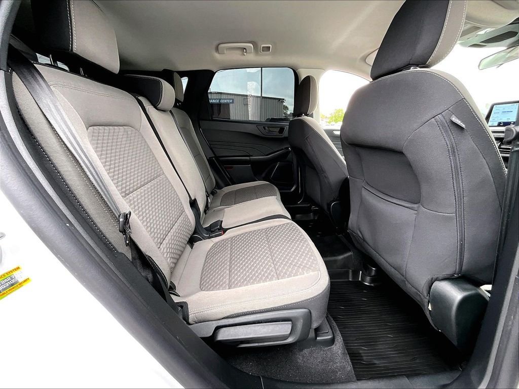 Used 2022 Ford Escape SE AWD/4WD image 16
