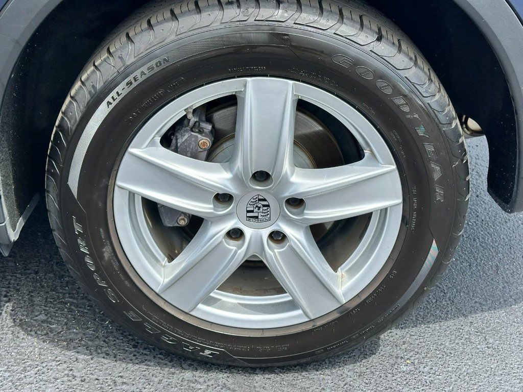 Used 2014 Porsche Cayenne AWD/4WD image 7