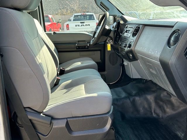 Used 2016 Ford F550 4x4 Regular Cab Super Duty image 15