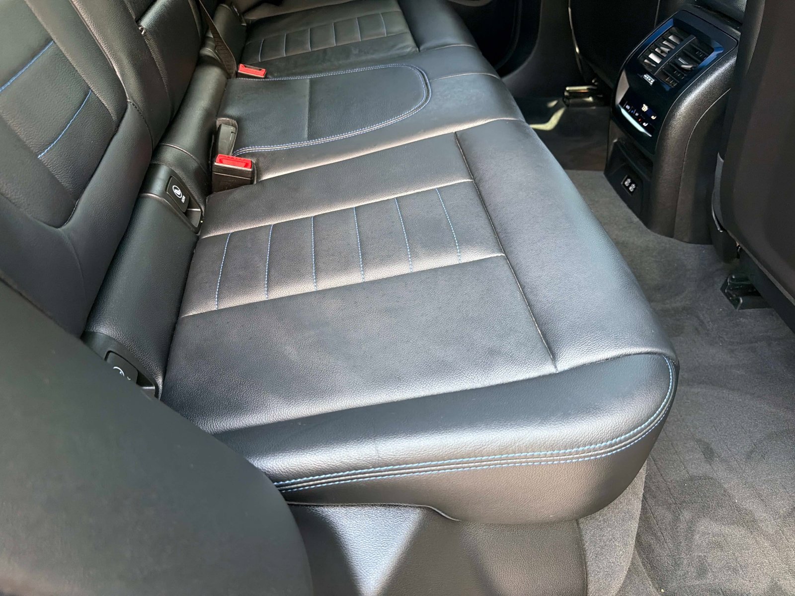 Used 2023 BMW X3 M40i AWD/4WD image 26