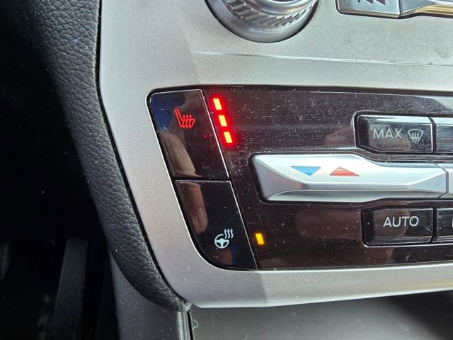 Used 2022 Ford Explorer XLT w/ Equipment Group 202A image 21